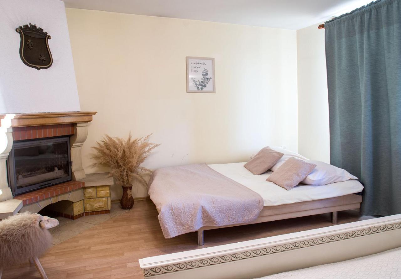 Miedzy Owcami Apartment Sromowce Wyzne Exterior photo